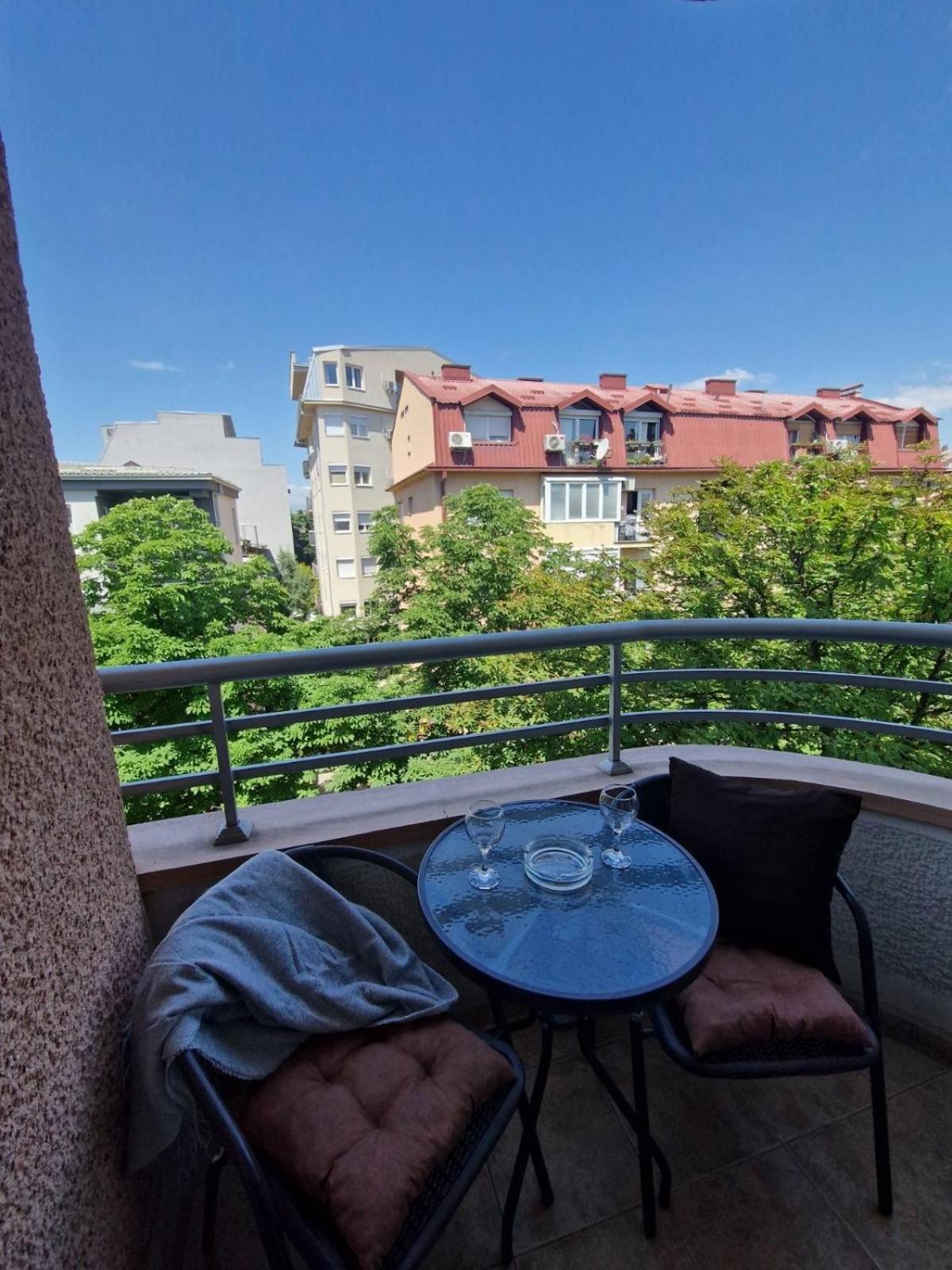 Kamche Lux Apartment Szkopje Kültér fotó