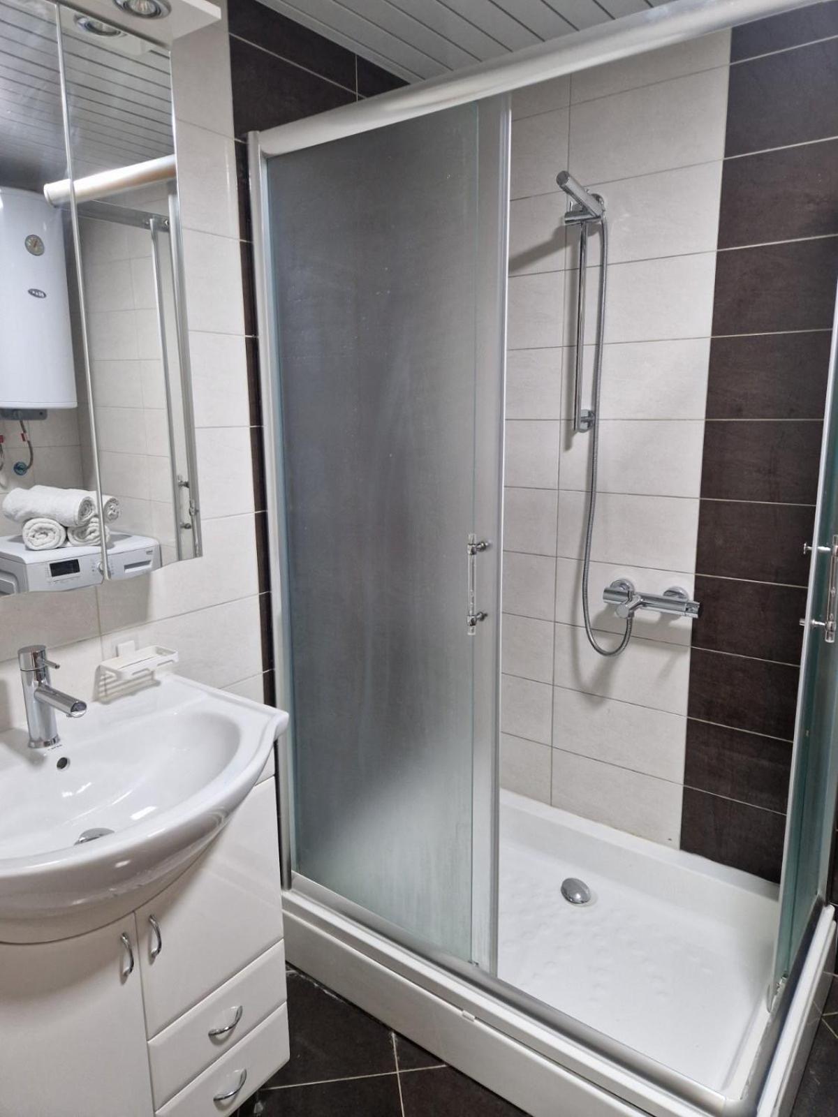 Kamche Lux Apartment Szkopje Kültér fotó