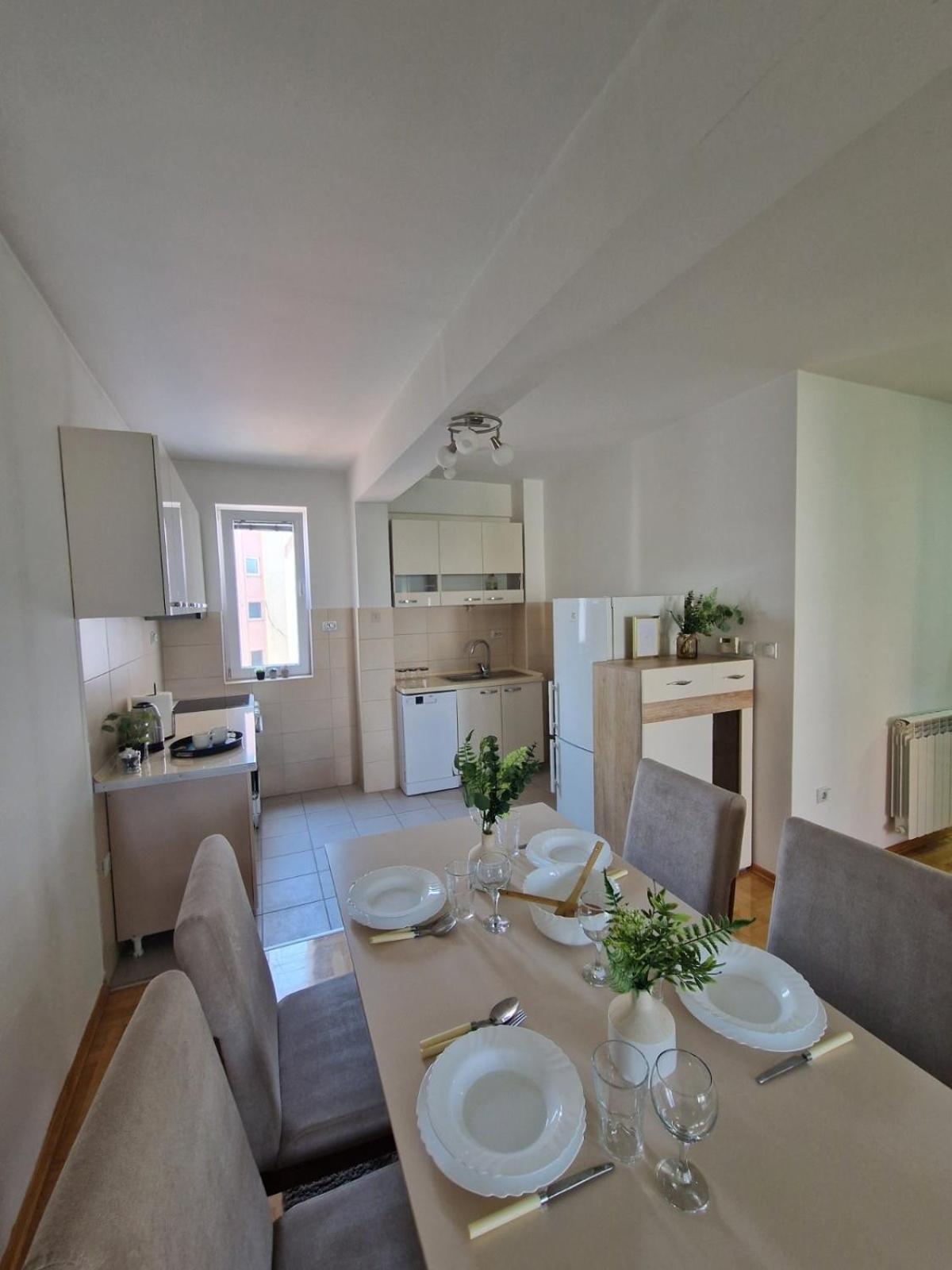 Kamche Lux Apartment Szkopje Kültér fotó