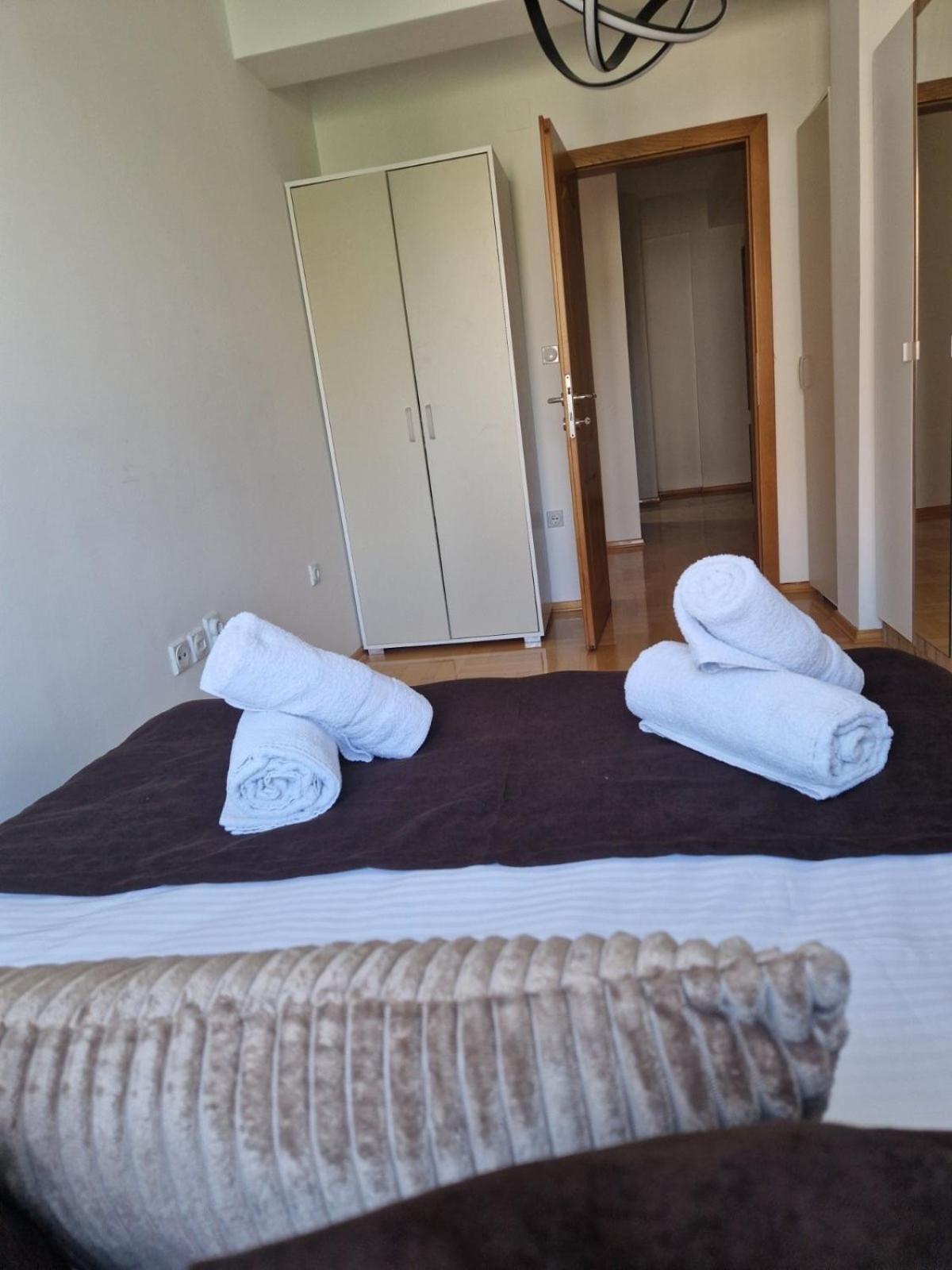 Kamche Lux Apartment Szkopje Kültér fotó